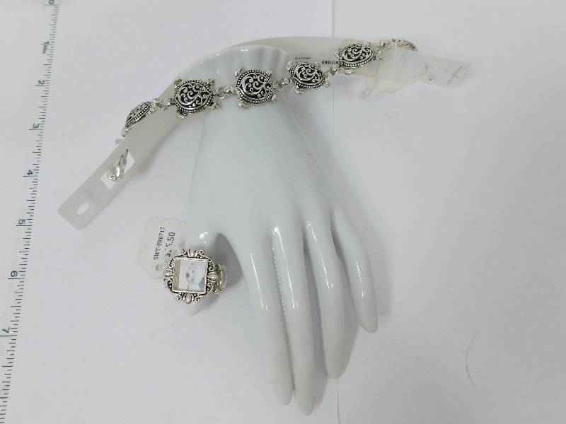 lot 83 image: Fashion Jewelry For Special Occasions