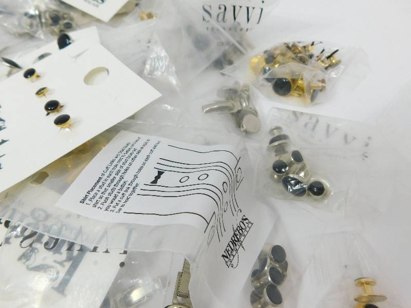 lot 282 image: Tuxedo Cufflinks & Fancy Cover Buttons