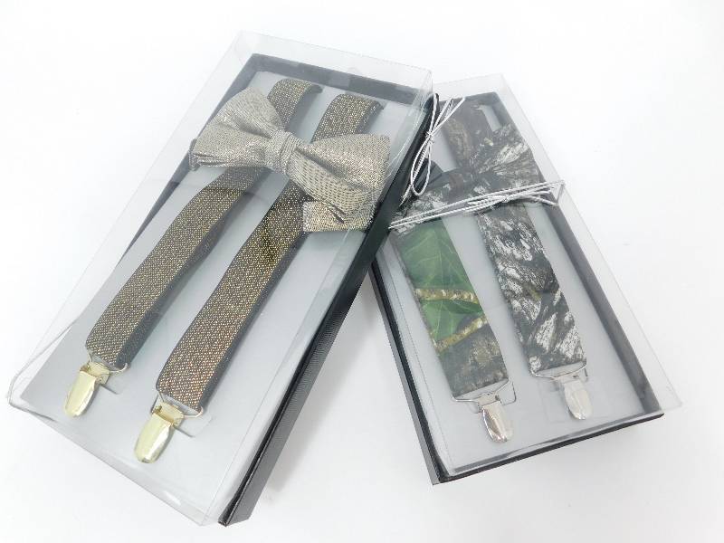 lot 283 image: Two Bow Tie Gift Package