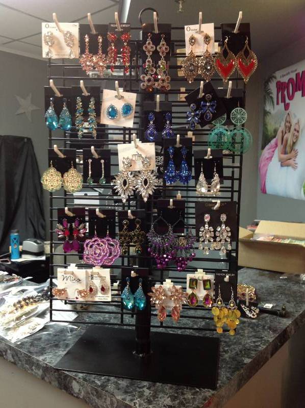 lot 234 image: Jewelry Display Stand