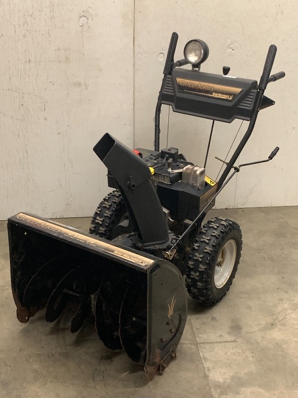 Yard machine snowblower best sale 26 inch 8 hp