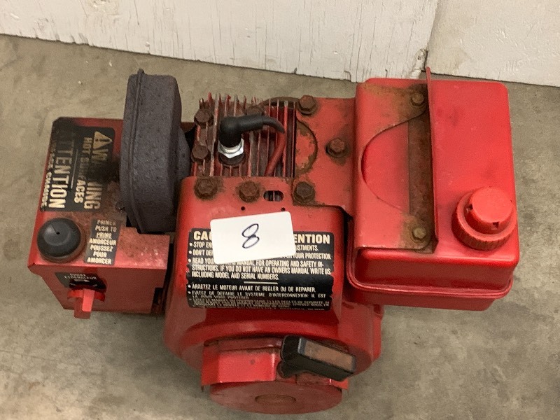 lot 8 image: Tecumseh 5HP Engine