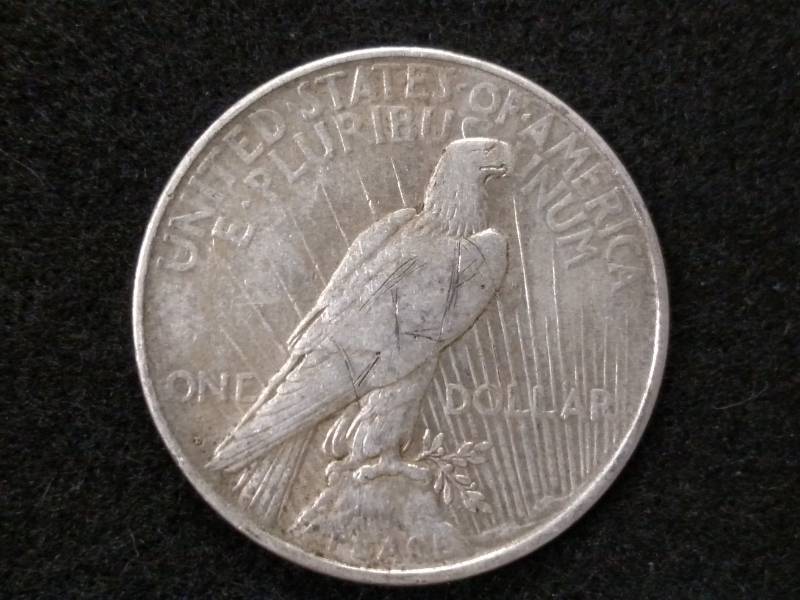 1922 D Peace Silver Dollar...