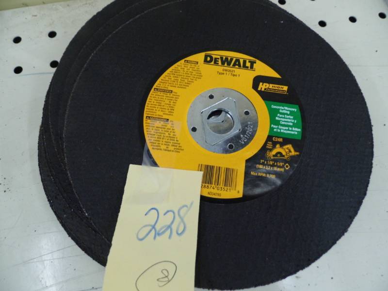 Lot of 8 DeWalt Grinding Disks