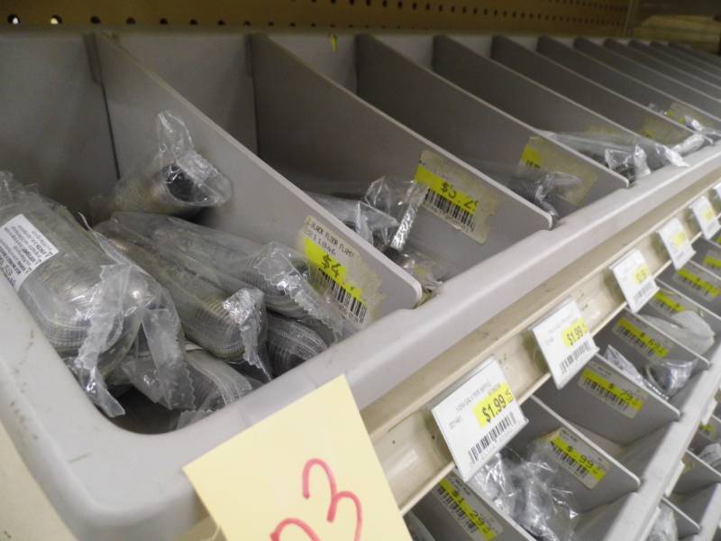 Assorted Pipe Nipples wBin