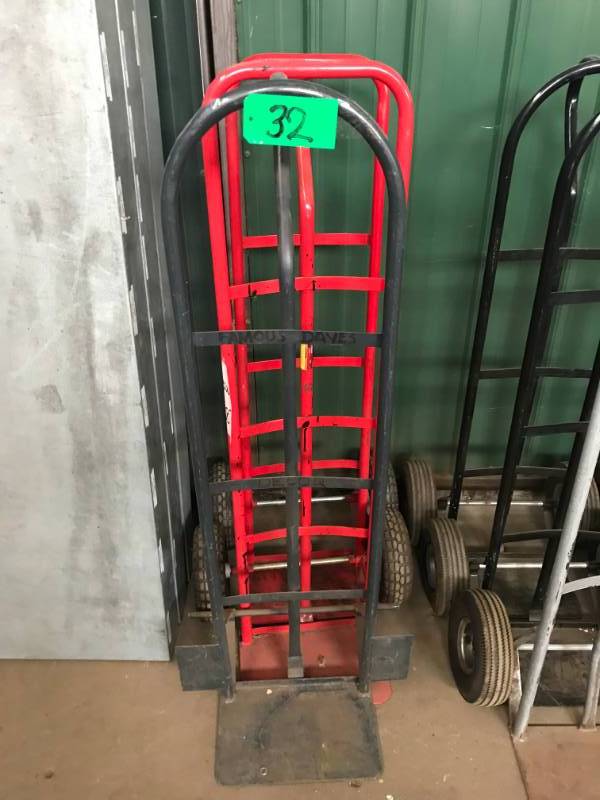 lot 32 image: Two Wheel dollies