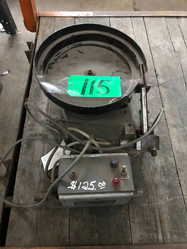 lot 115 image: VFC Parts Feeder