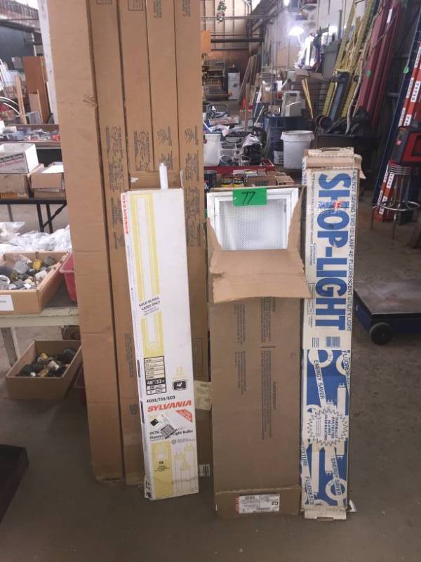lot 77 image: Light Fixtures & Bulbs