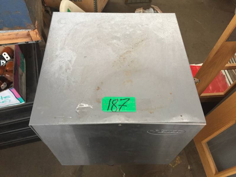 lot 187 image: Hatco Booster Water Heater