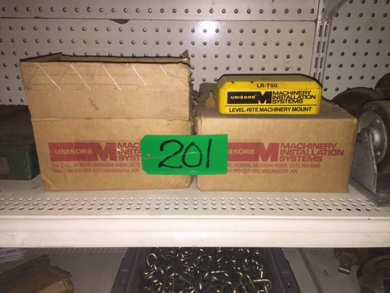 lot 201 image: Heavy duty Level-Rite Machinery Mount LR-750