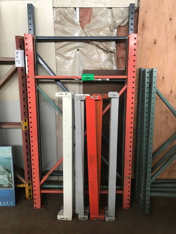 lot 14 image: Teardrop Pallet Rack