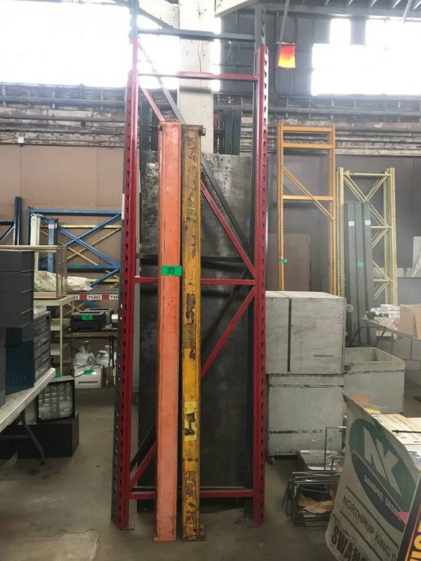 lot 21 image: EMI Pallet Rack