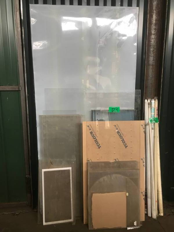 lot 123 image: Various Plexiglass
