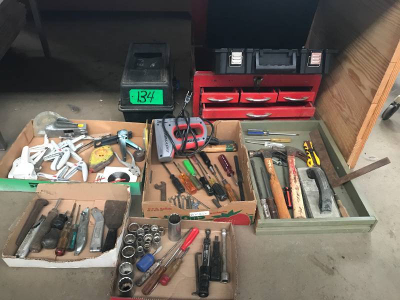 lot 134 image: Large group Tools (5 Boxes)