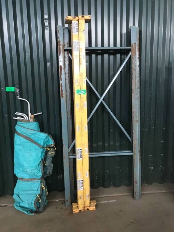 lot 145 image: T Bolt  Pallet Rack