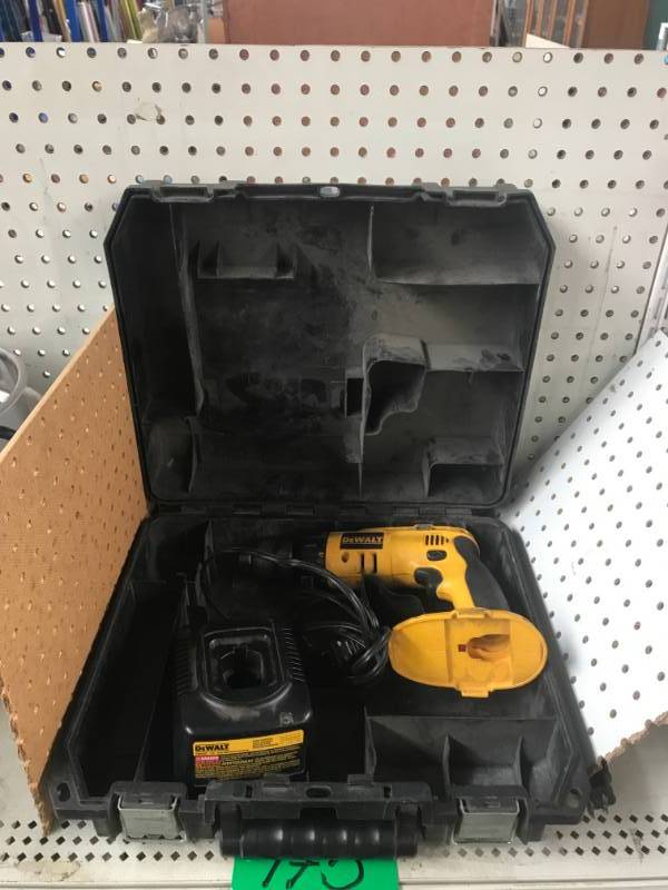 lot 175 image: DeWalt Screw Gun with charger & case