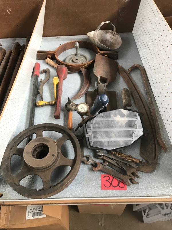 lot 306 image: Vintage Items Misc Relics