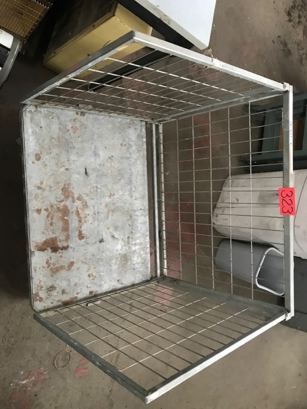 lot 323 image: Cart Cannon Folding HD USA