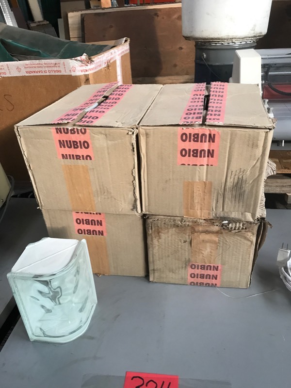 lot 324 image: Glass Blocks Corners Weck 8x3 78 Made in Germany