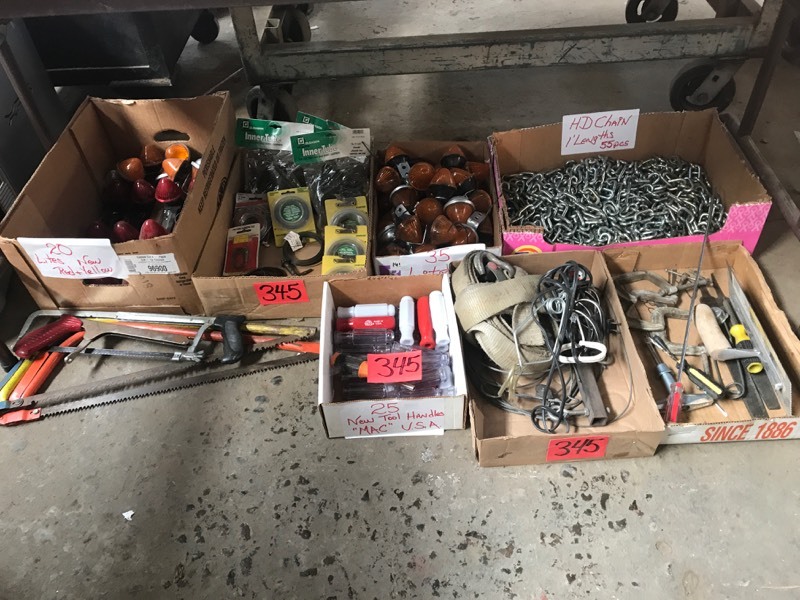 lot 345 image: Tools, lights, and chain