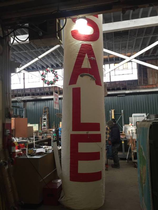 lot 297 image: One Inflatable (working) Tube Sign Sale wmotor Ex condition 3x14 H
