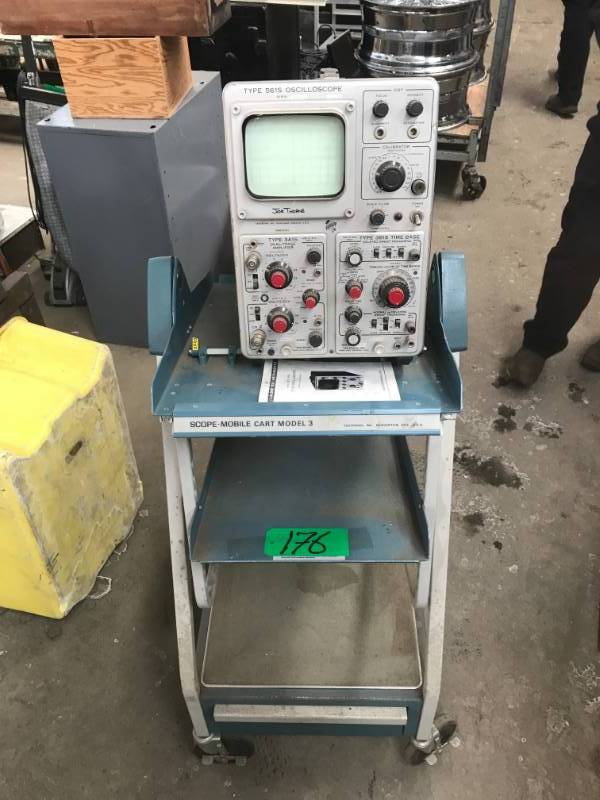 lot 176 image: Oscilloscope Type 5615