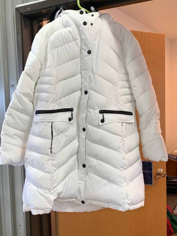 lot 13 image: Brand New Rocawear Womens Jacket  Coat  Size 2X