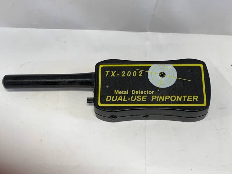lot 30 image: Pin Pointer Metal Detector