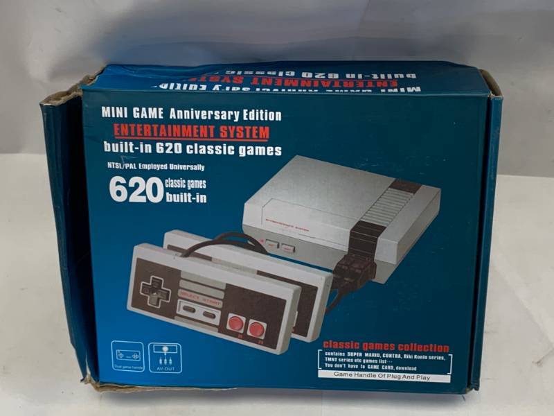 lot 32 image: Mini Entertainment Game System with 620 Games
