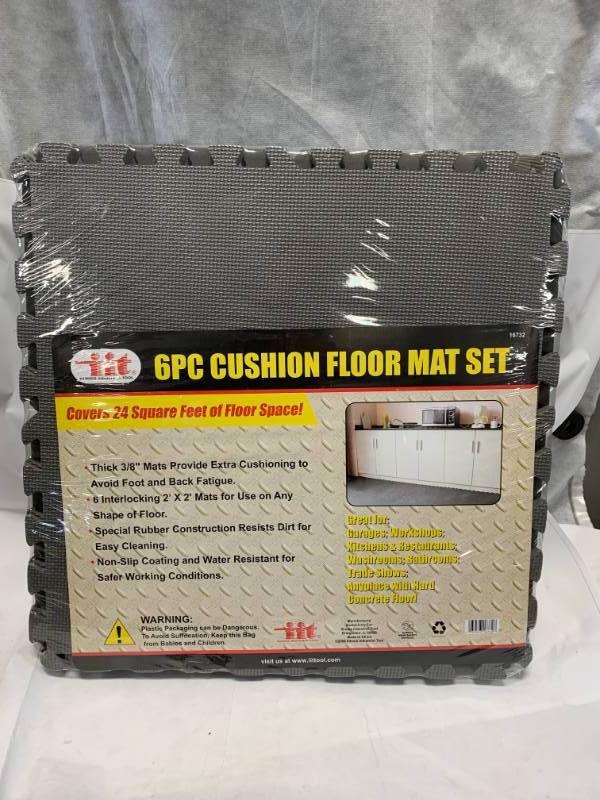 lot 41 image: 6pc Shop Gym Garage Floor Mat Set