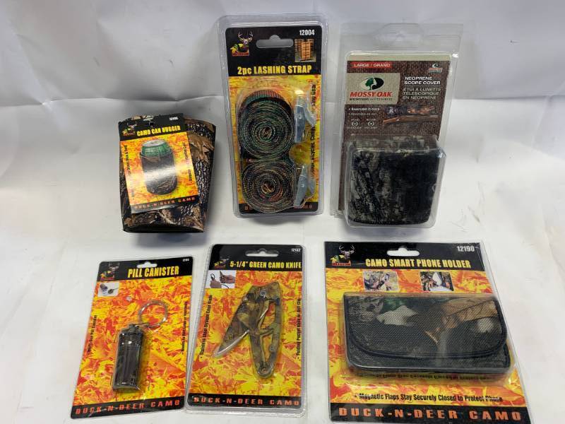 lot 77 image: Lot of 6 Camo Hunting Items