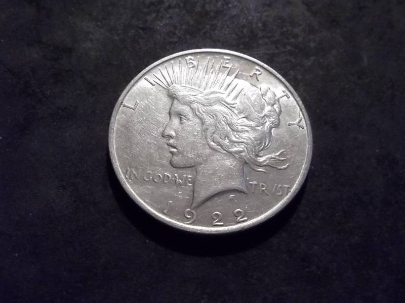 1922 D  Silver Peace Dollar
