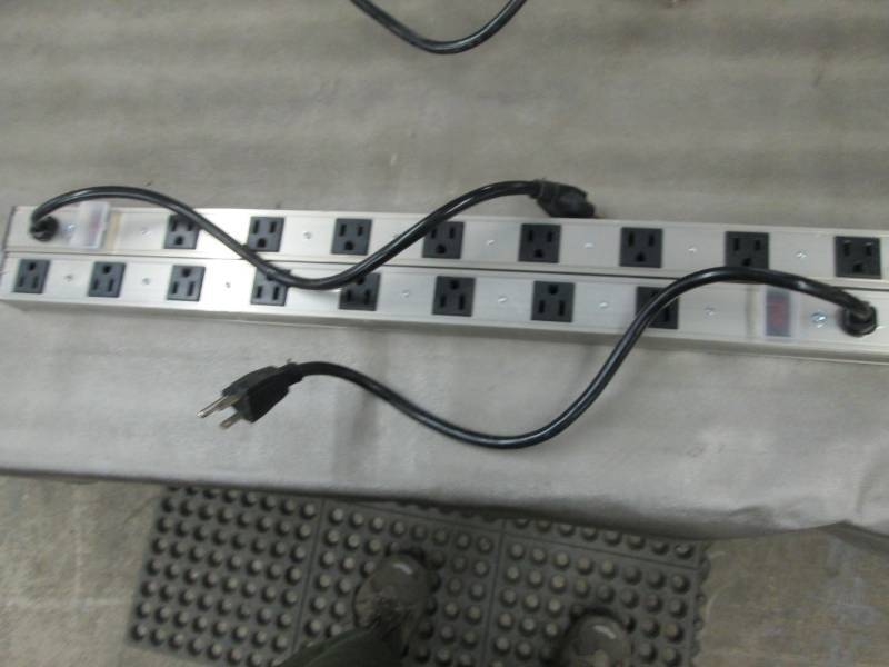 Lot of 2 Slimline 8 Outlet Powerstr...