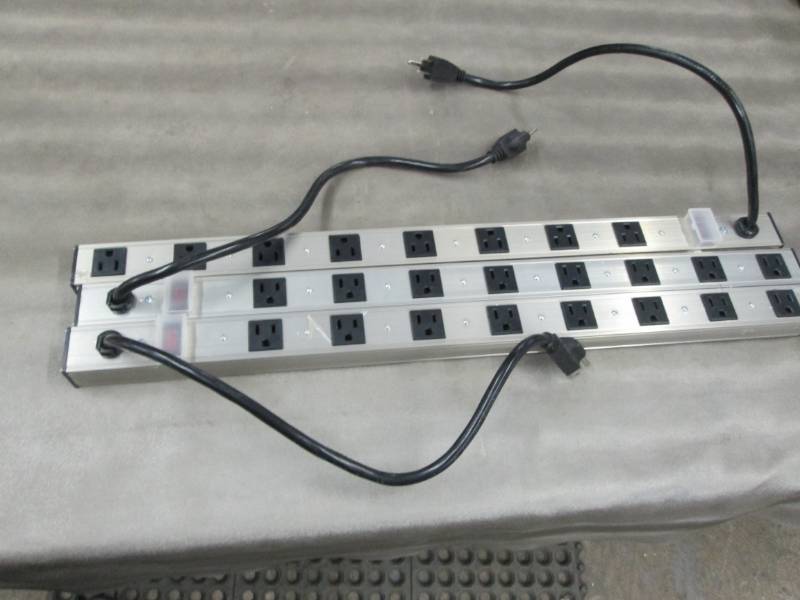 Lot of 3 Slimline 8 Outlet Powerstr...