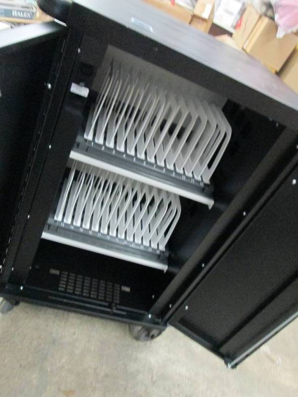 Bretford Charging Cart 24 x- scratc...
