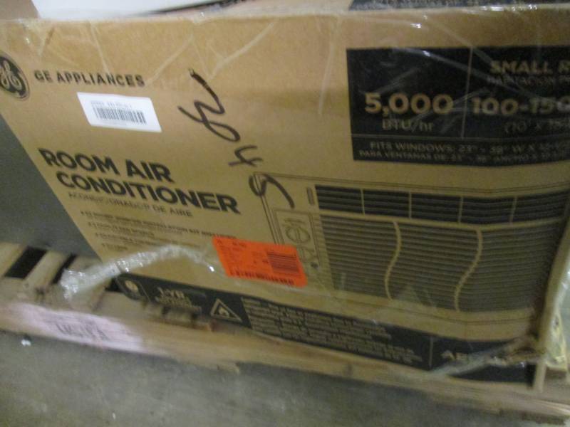 GE 5,000 BTU 115-Volt Room Window A...