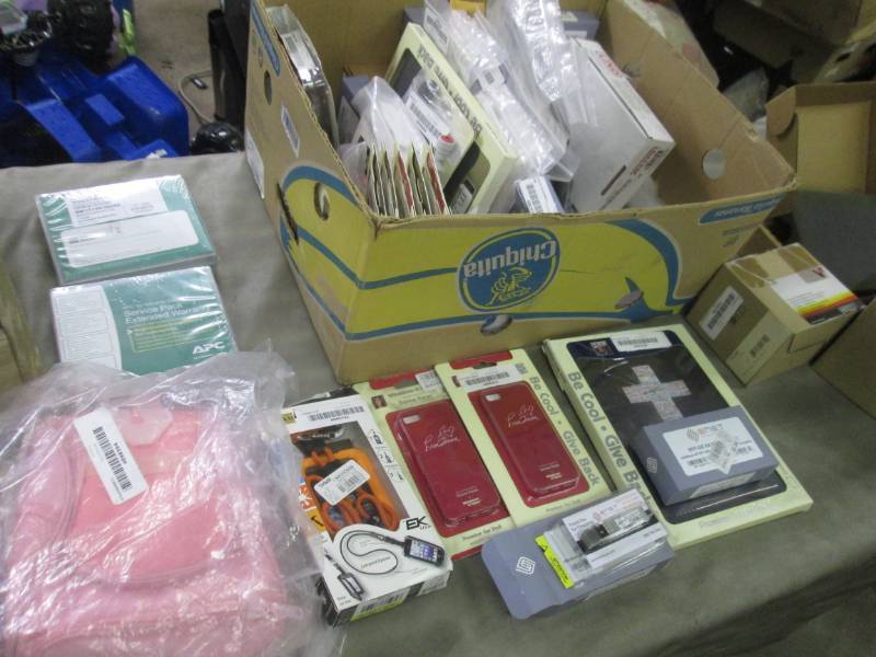 Mixed Box of iPhone Cases, Ipad Cov...