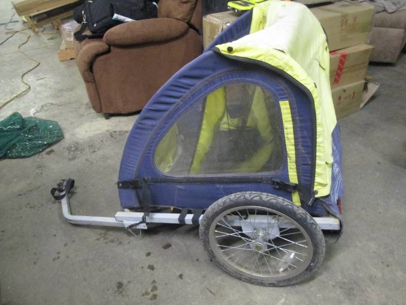 InStep Bicycle Trailer- needs work...