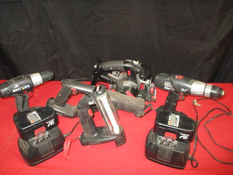 lot 6 image: 19.2 V 9 Piece Crafstman tool set, 2 batteries and chargers they work
