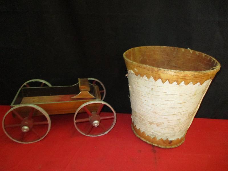 lot 18 image: Birchwood Garbage Can and Wagon
