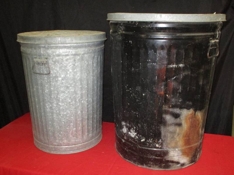 lot 32 image: 2 nice large Metal Garbage Cans wioth Lids great for bird seed and dog food