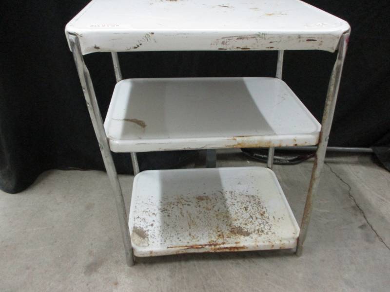 lot 78 image: Metal Stand Chrome legs