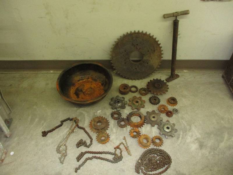 lot 85 image: Large one has brass ring inside Various Gears, make really neat things our of them