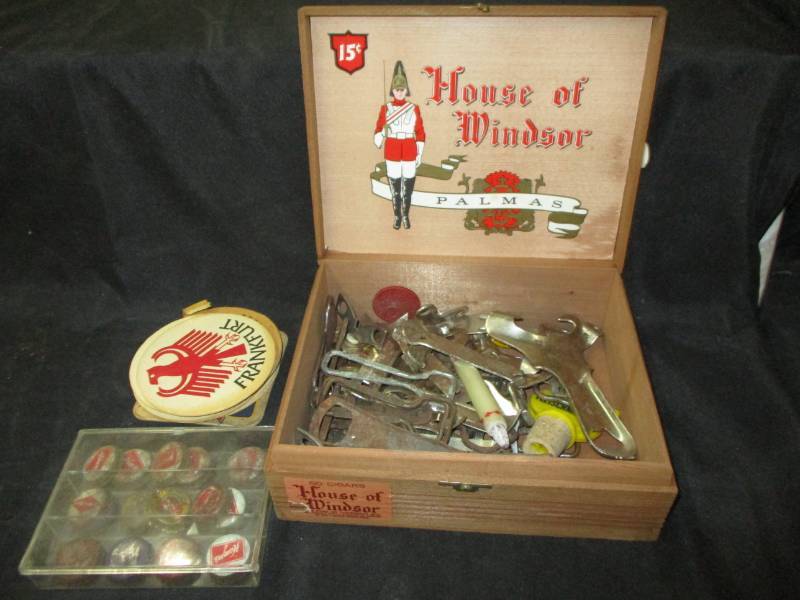 lot 119 image: Beer openers and more