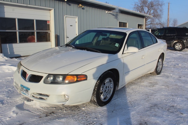 2005 Pontiac Bonneville SE