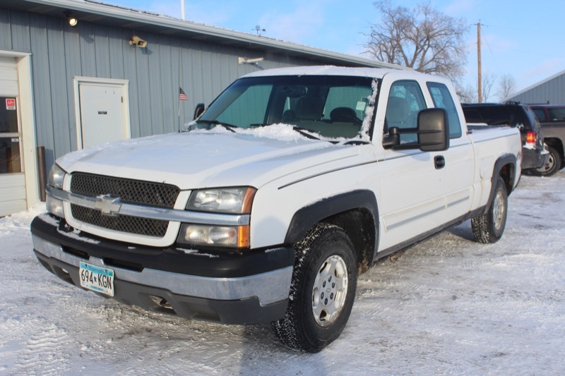 2004 Chevrolet Silverado 1500 LS Extended Cab 4x4