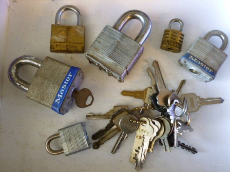 lot 31 image: Padlocks