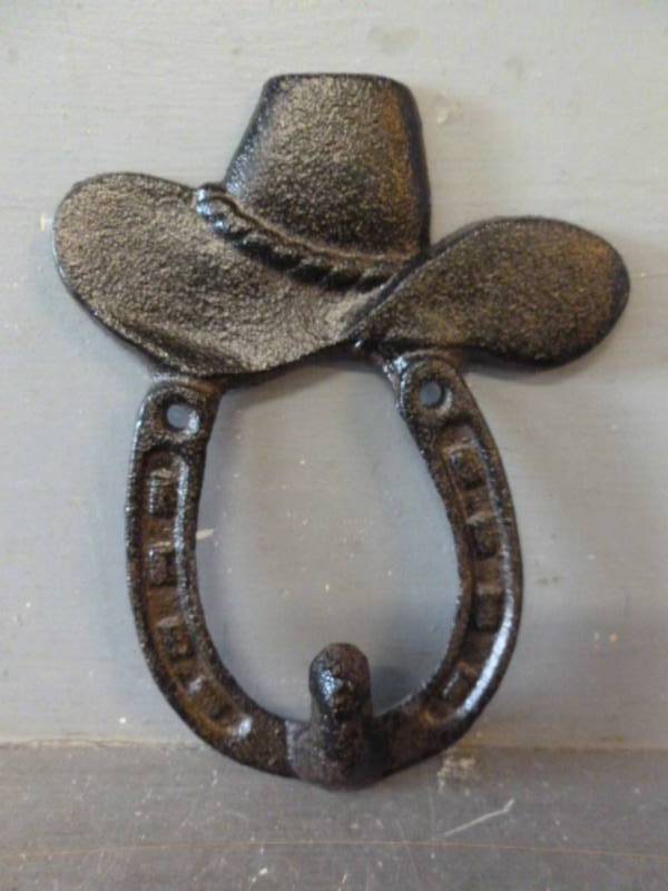 lot 47 image: Cast Iron Hat Hook