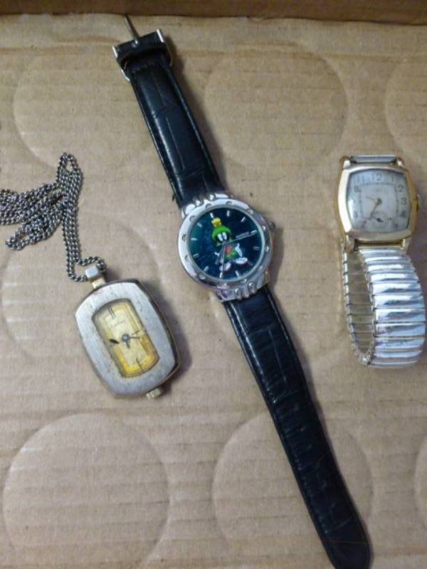 lot 54 image: Wrist Watches