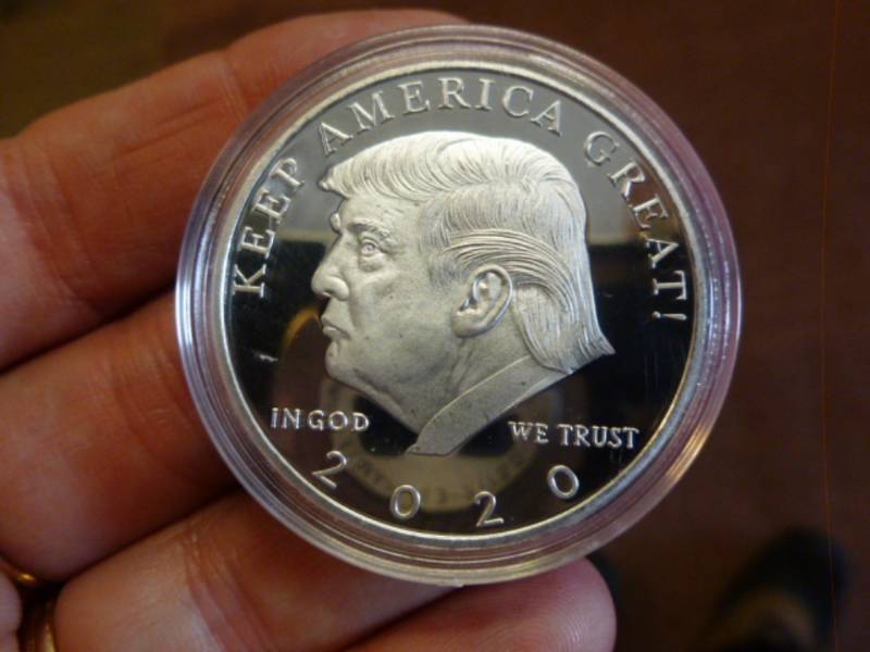 lot 74 image: Collector Coin